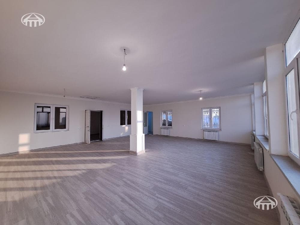 Mansion · 8 rooms · 460 m² · Kanaker-Zeytun