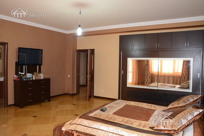 Дом · 4 комн. · 220 м² · Норк-Мараш