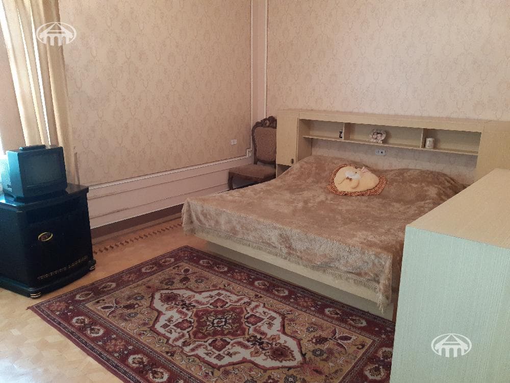 House · 7 rooms · 774 m² · Kanaker-Zeytun