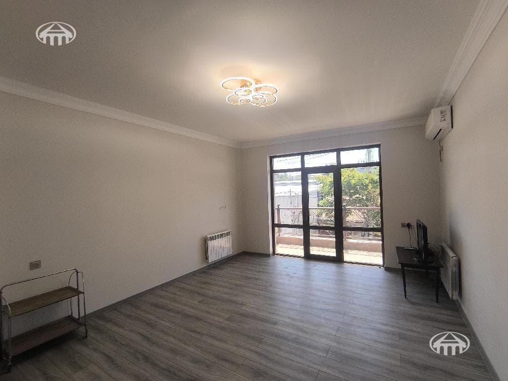 Офис · 270 м² · Давташен