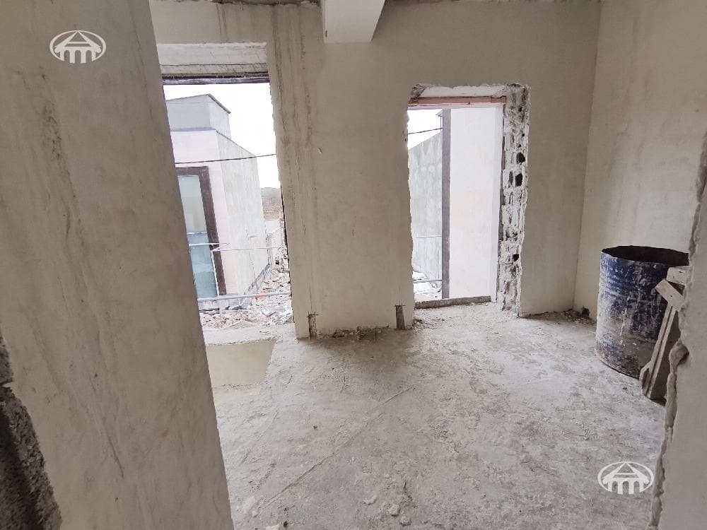 Mansion · 4 rooms · 156 m² · V.Ptghni
