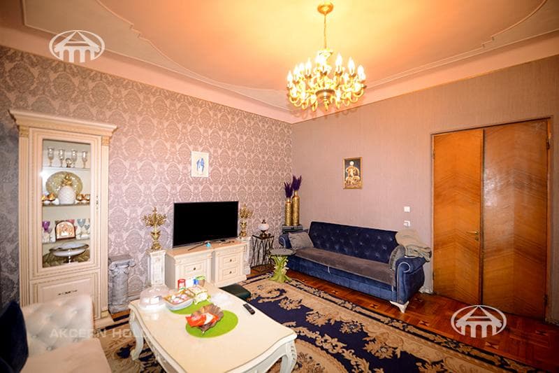 Квартира · 4 комн. · 102 м² · Кентрон