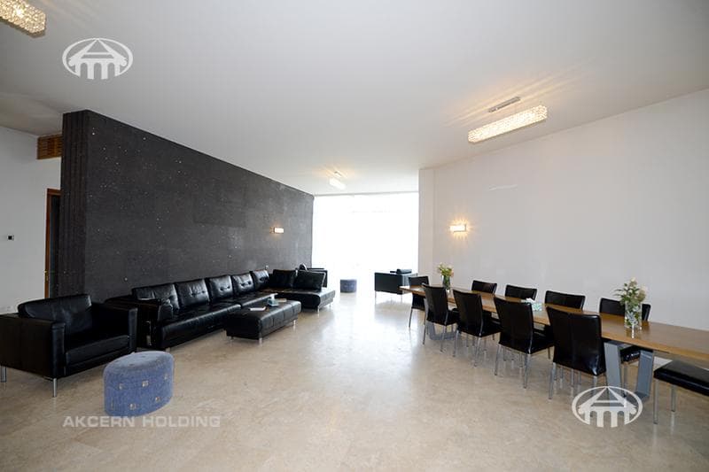 Mansion · 6 rooms · 689 m² · Vahagni