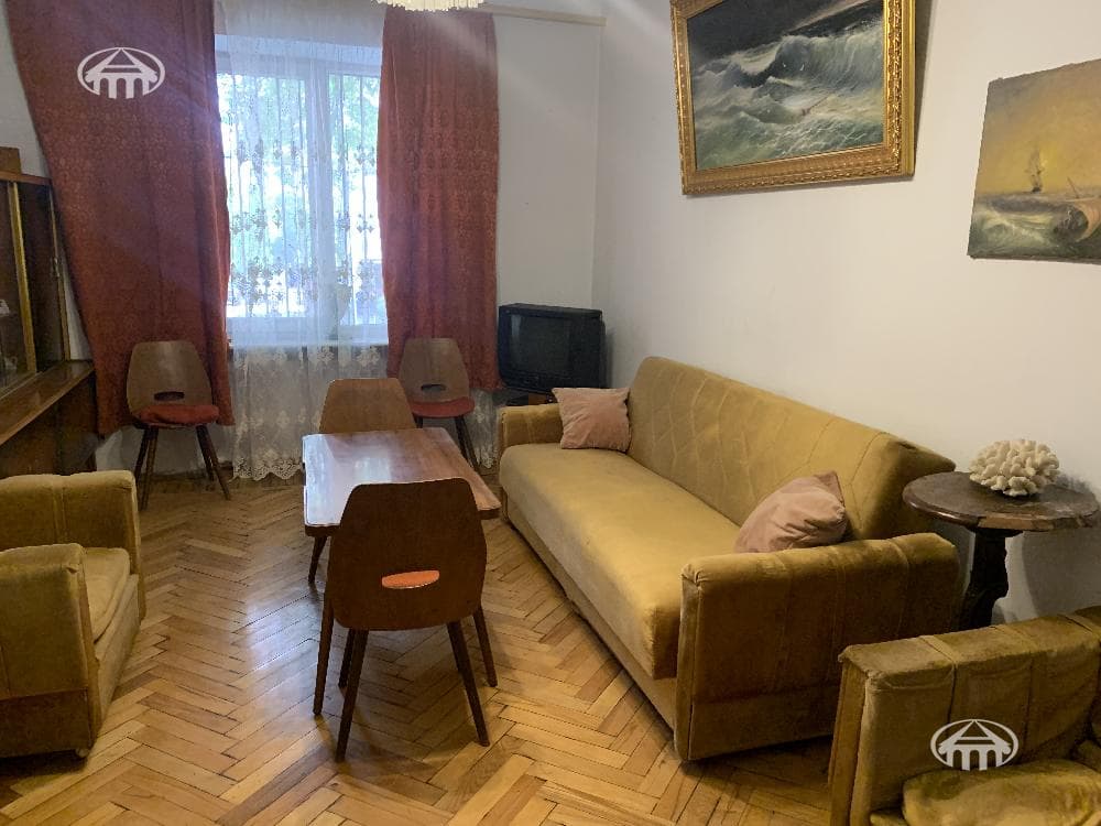 Квартира · 3 комн. · 74 м² · Кентрон