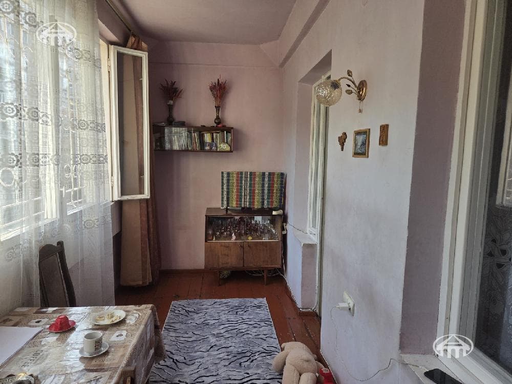 Apartment · 3 rooms · 77 m² · Kentron