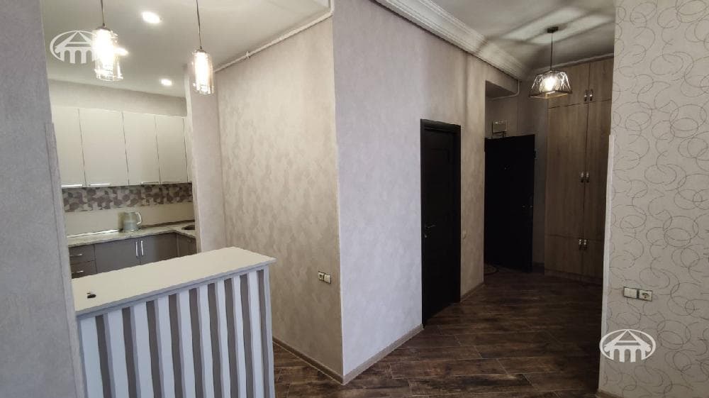 Բնակարան · 2 սեն. · 56 մ² · Կենտրոն
