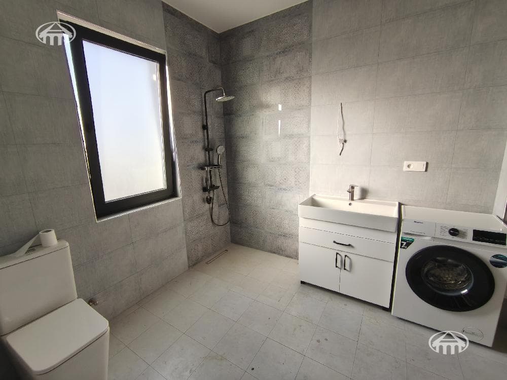 Առանձնատուն · 4 սեն. · 302 մ² · Ձորաղբյուր