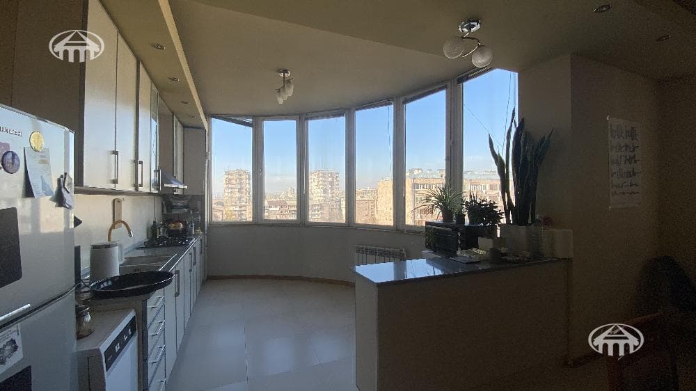 Квартира · 4 комн. · 117 м² · Арабкир