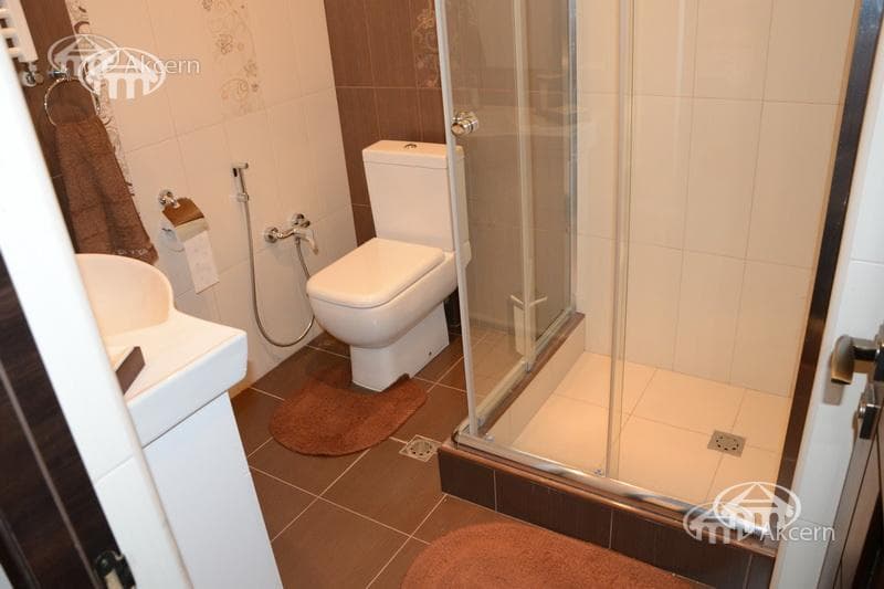 Квартира · 4 комн. · 135 м² · Кентрон