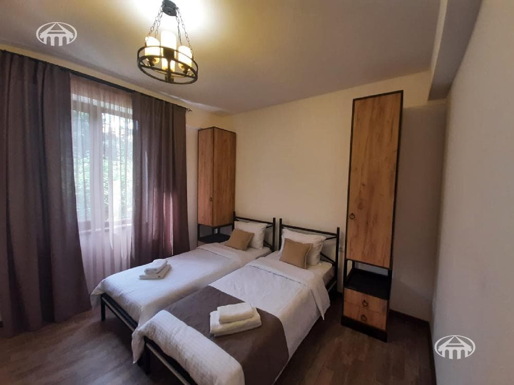 Mansion · 5 rooms · 200 m² · Dilijan