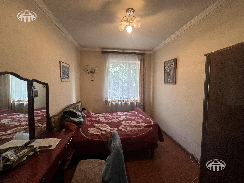 House · 9 rooms · 400 m² · Ajapnyak