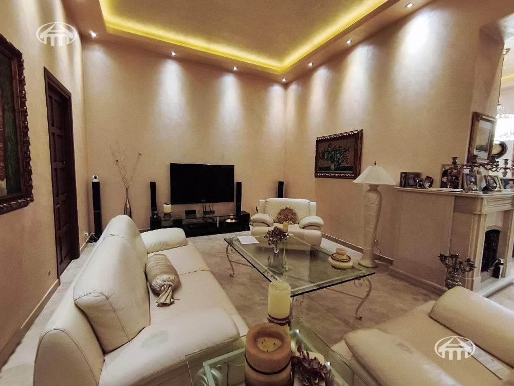 Apartment · 4 rooms · 210 m² · Kentron