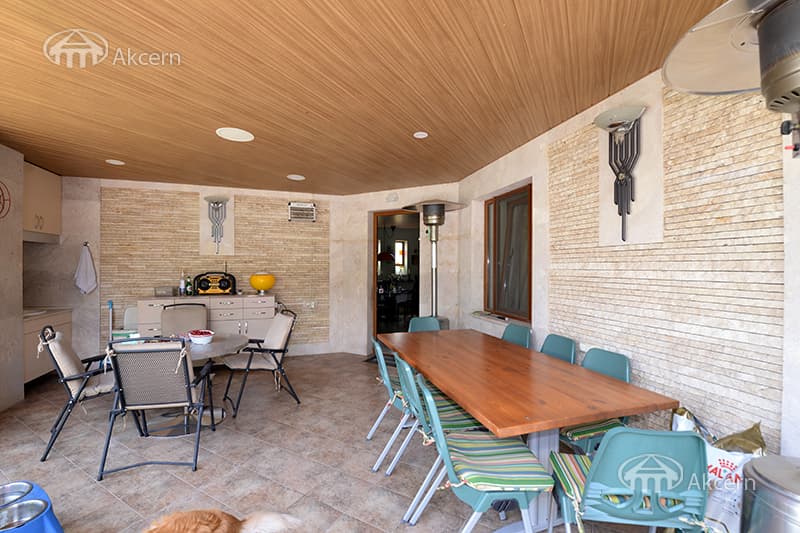 Mansion · 9 rooms · 600 m² · Balahovit