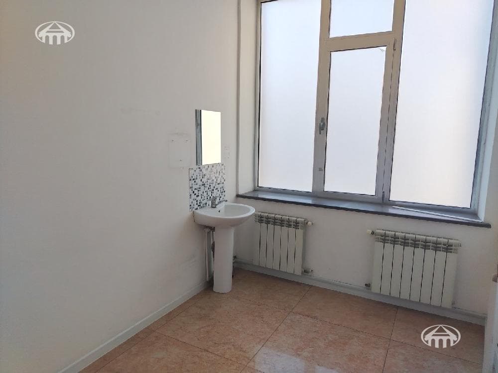 Отель · 9 комн. · 1 567 м² · Кентрон