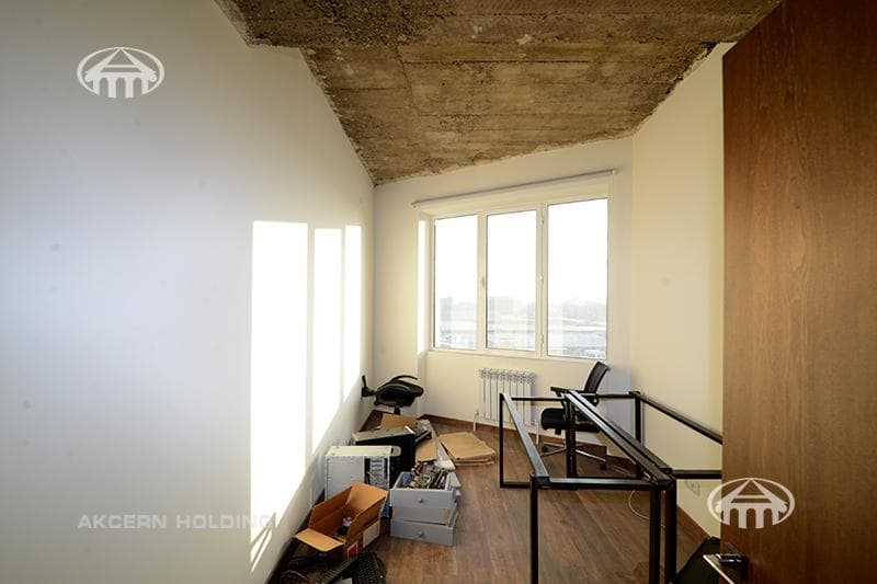 Office · 660 m² · Kentron