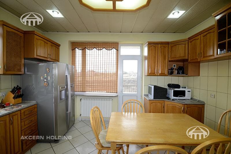 Mansion · 8 rooms · 390 m² · Arabkir