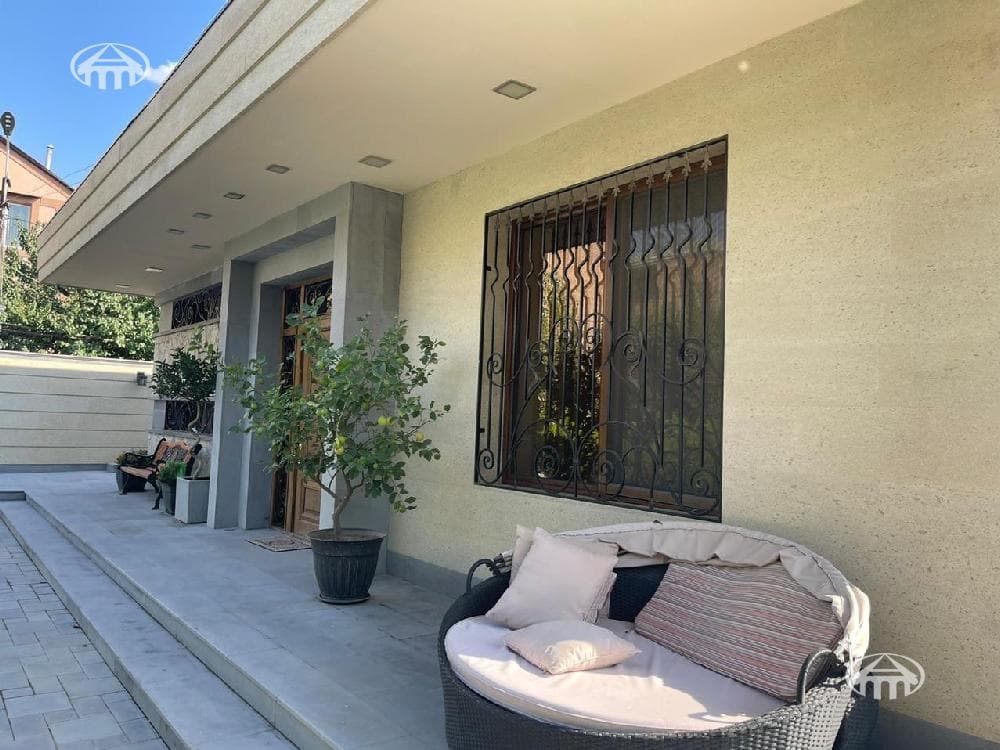 Mansion · 5 rooms · 314 m² · Ptgni