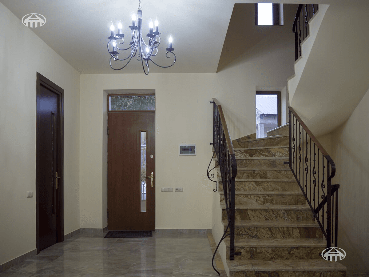 Առանձնատուն · 5 սեն. · 397 մ² · Աջափնյակ
