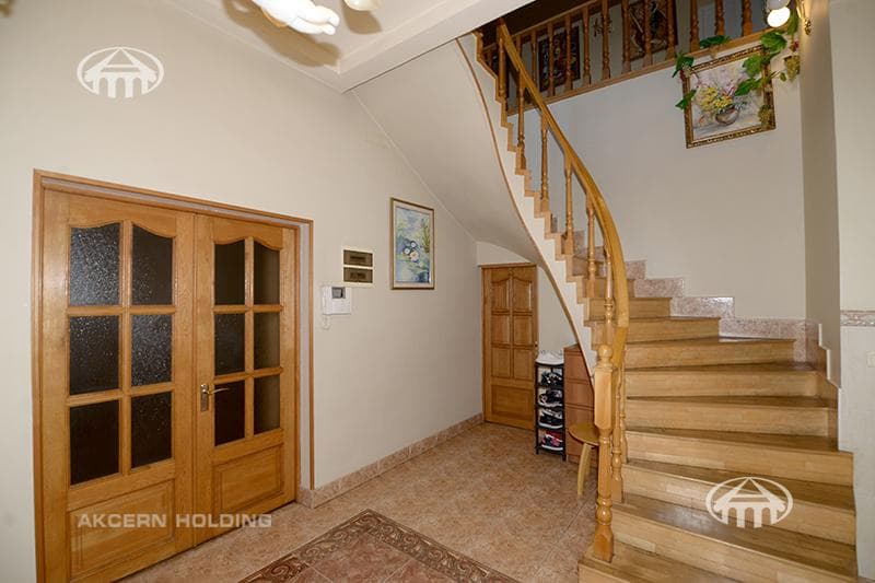 Дом · 7 комн. · 540 м² · Арабкир