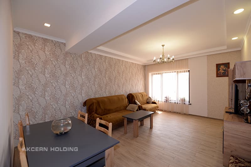 Mansion · 151 m² · v. Arinj