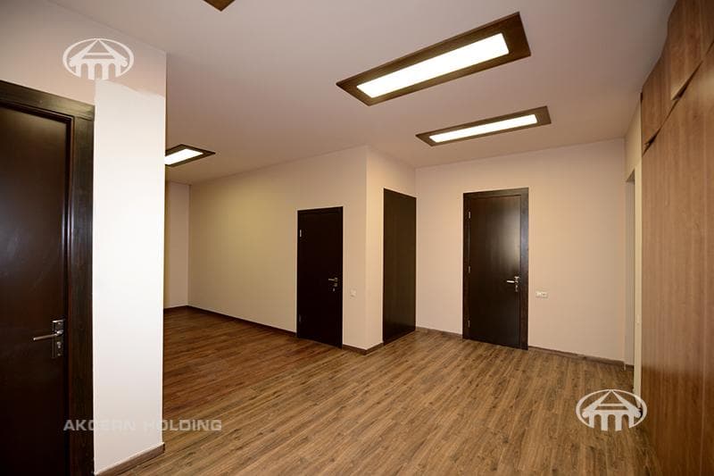 Mansion · 5 rooms · 388 m² · Arabkir