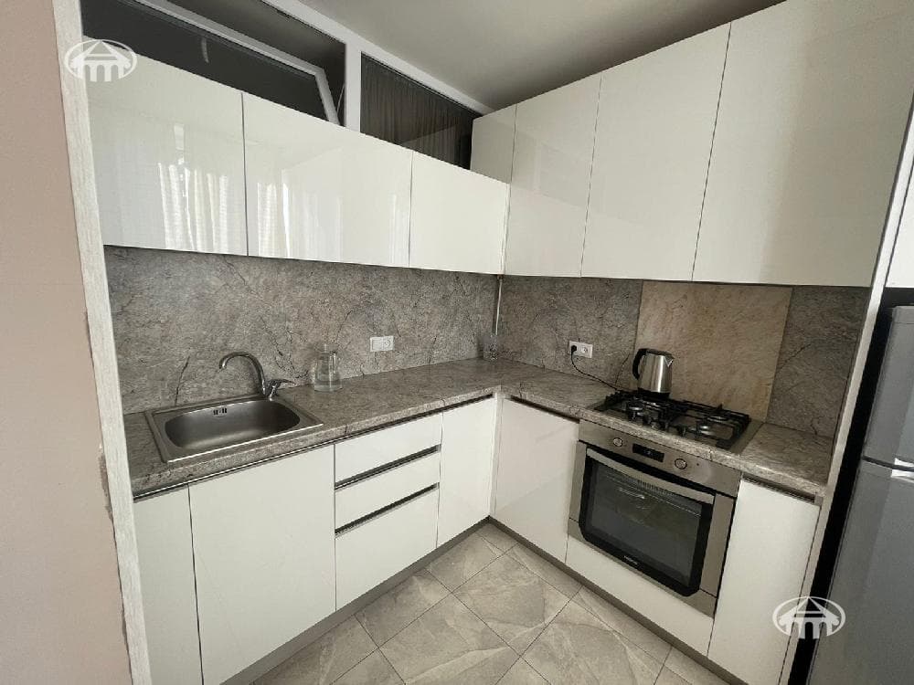 Apartment · 2 rooms · 55 m² · Kentron