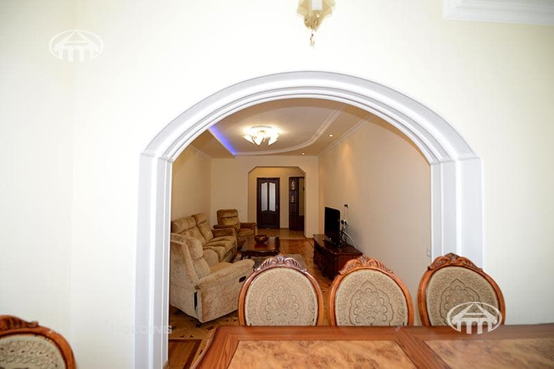 Apartment · 3 rooms · 100 m² · Kentron