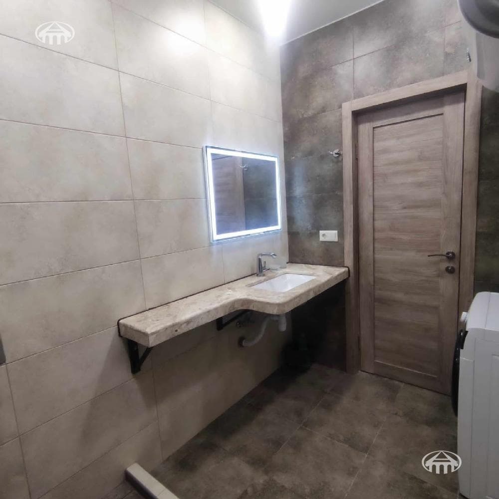 Apartment · 3 rooms · 50 m² · Kentron