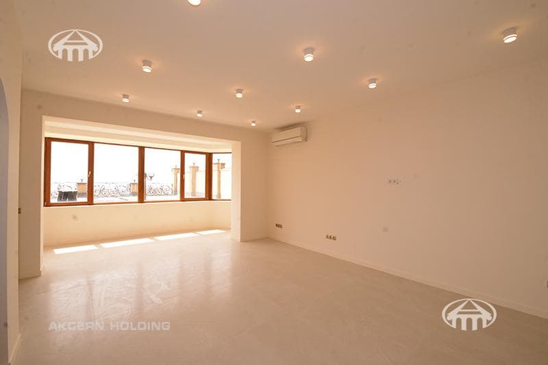 Квартира · 3 комн. · 107 м² · Кентрон