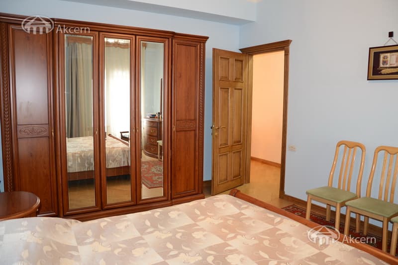 Квартира · 4 комн. · 187 м² · Кентрон