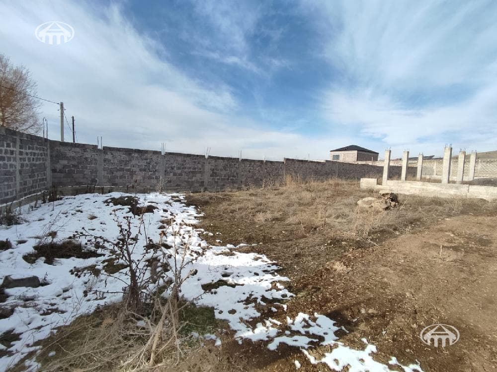 Հողատարածք · 1095 մ² · Ակունք