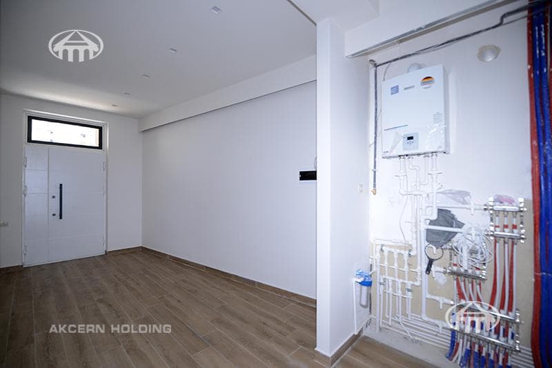 House · 5 rooms · 394 m² · Arabkir