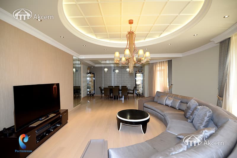 Квартира · 4 комн. · 174 м² · Кентрон