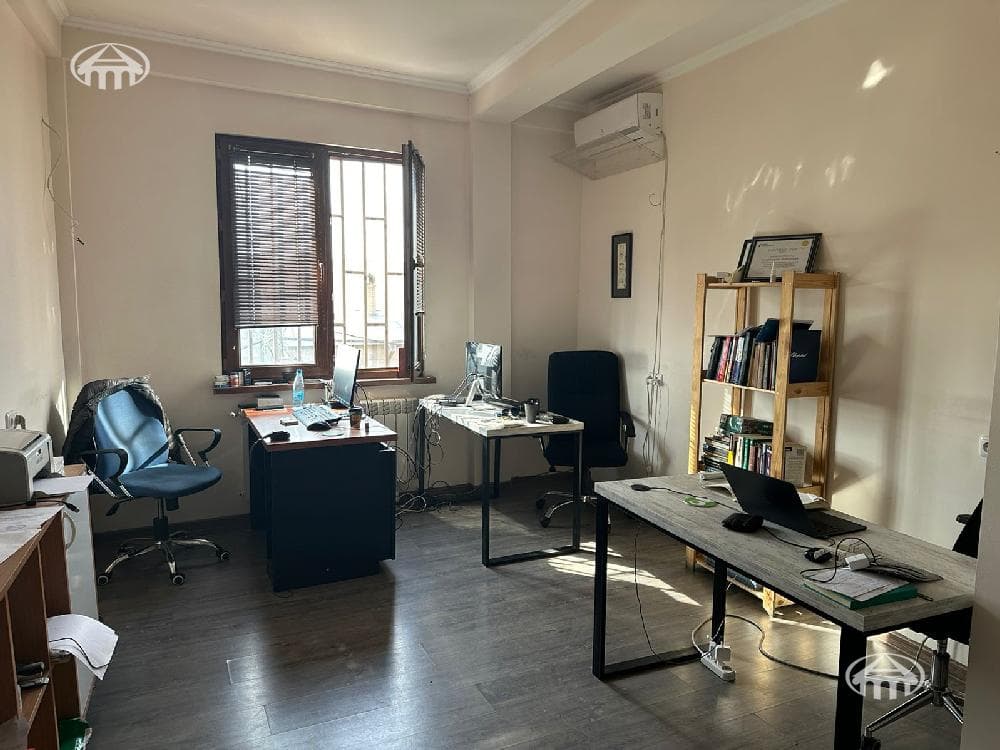 Office · 179 m² · Arabkir