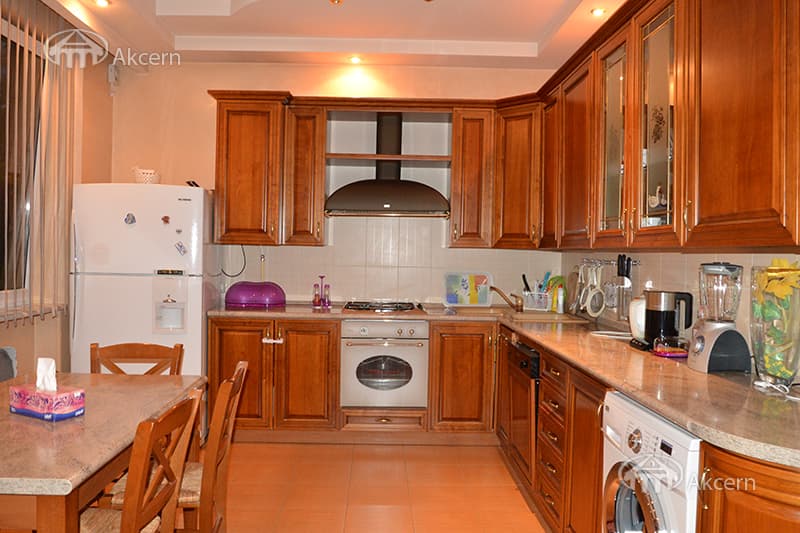Apartment · 4 rooms · 124 m² · Kentron
