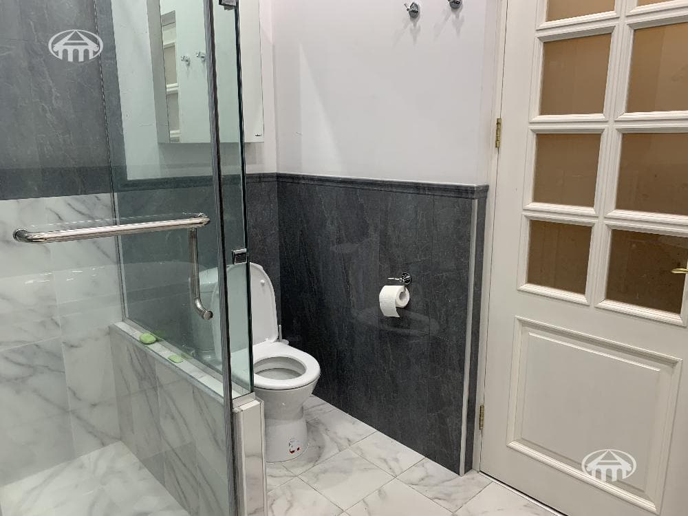 Apartment · 2 rooms · 77 m² · Kentron