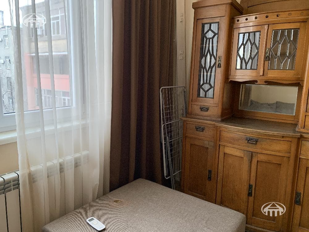 Apartment · 2 rooms · 77 m² · Kentron