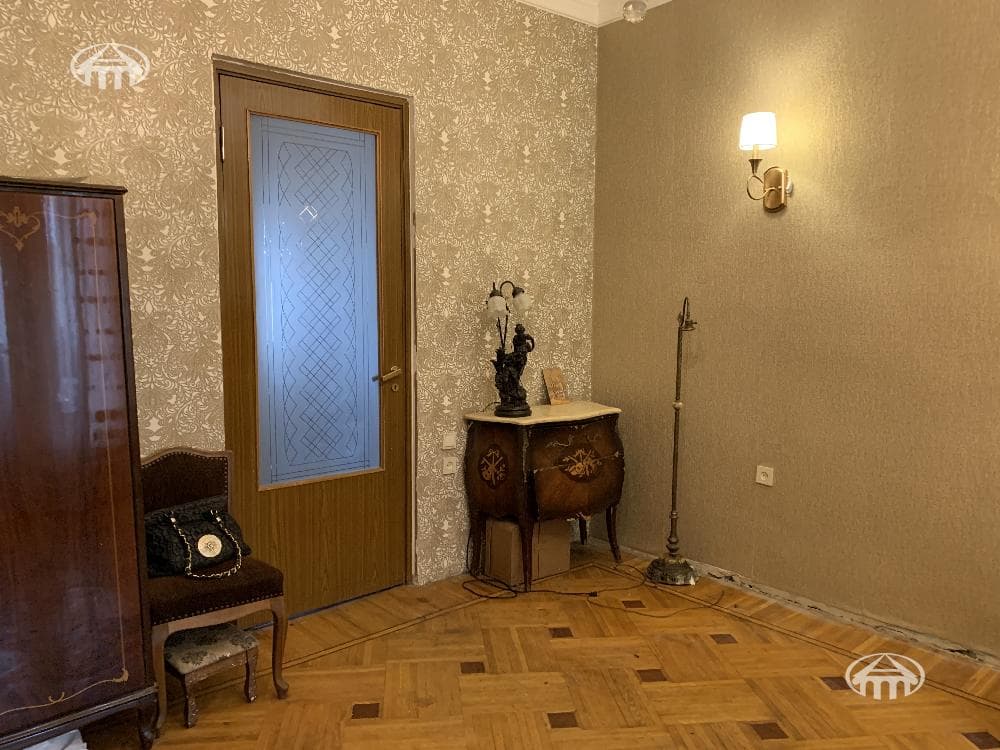 Բնակարան · 3 սեն. · 88 մ² · Կենտրոն