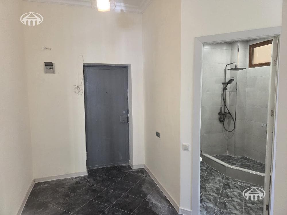 Apartment · 3 rooms · 84 m² · Kentron — photo 5 / 16