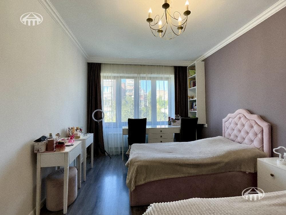 Квартира · 3 комн. · 76 м² · Арабкир