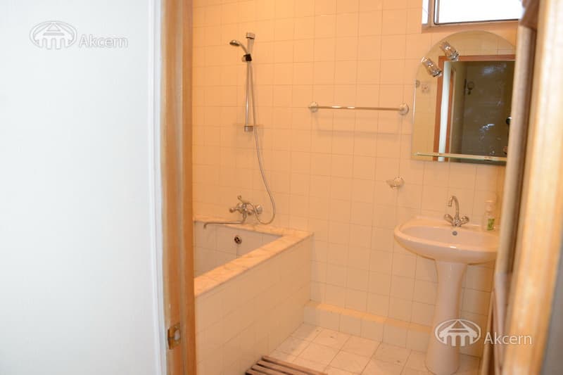 House · 8 rooms · 840 m² · Nork-Marash