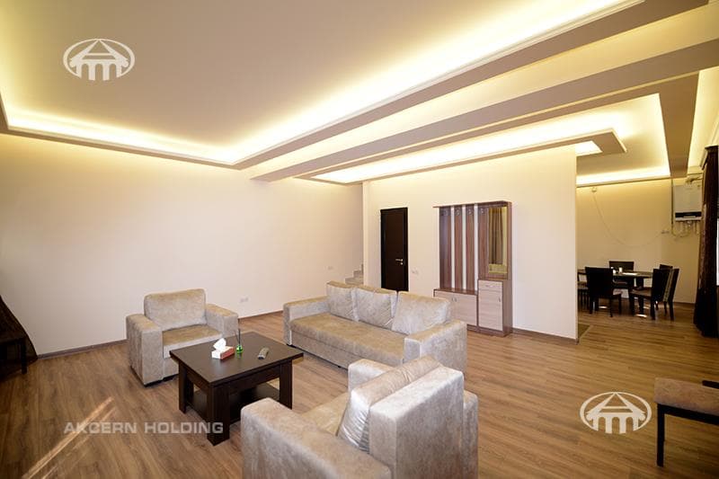 House · 6 rooms · 210 m² · Arabkir
