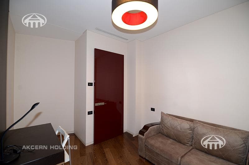 Apartment · 4 rooms · 169 m² · Kentron