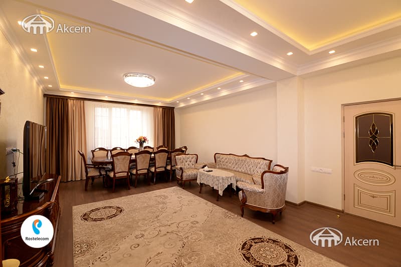 Дом · 5 комн. · 290 м² · Аван
