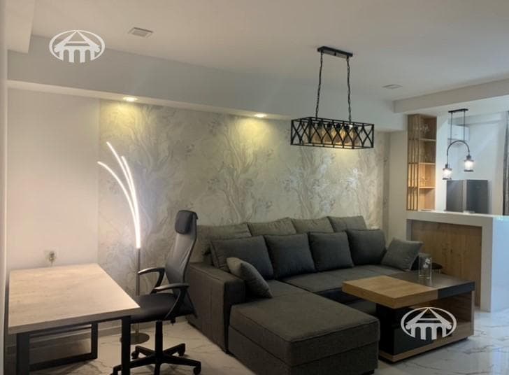 Apartment · 1 rooms · 43 m² · Kentron