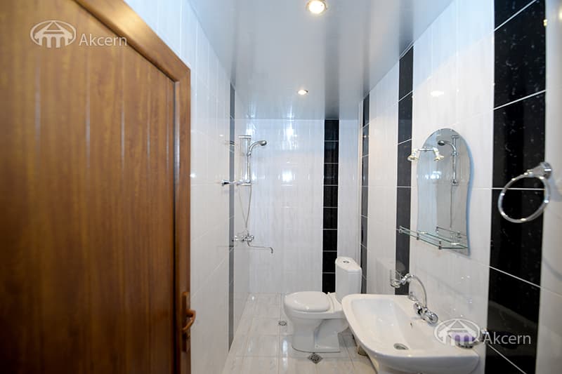 Apartment · 3 rooms · 80 m² · Kentron