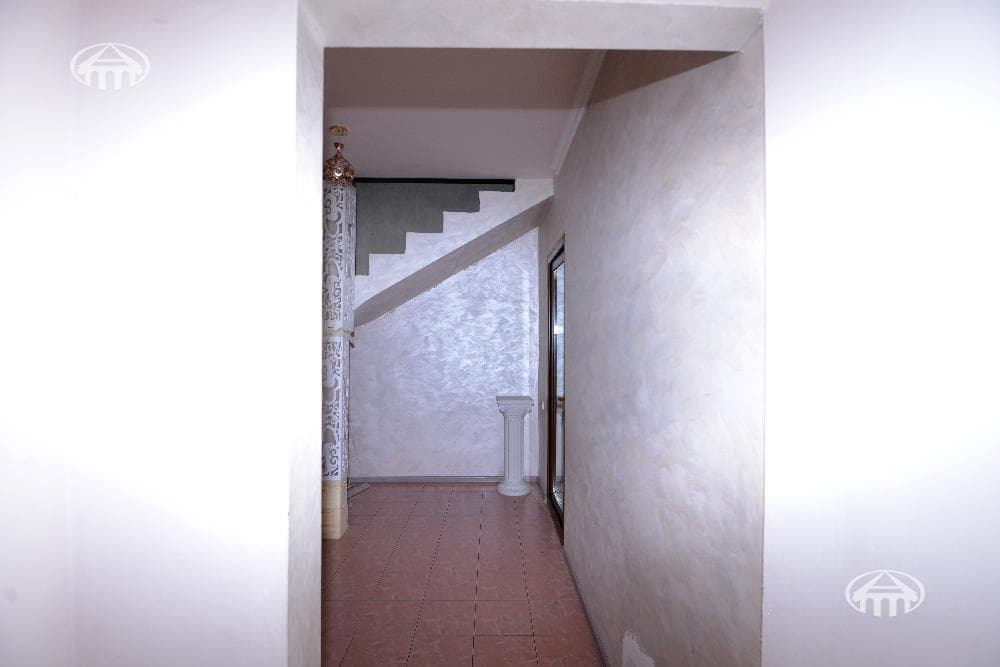 Особняк · 5 комн. · 242 м² · Давташен