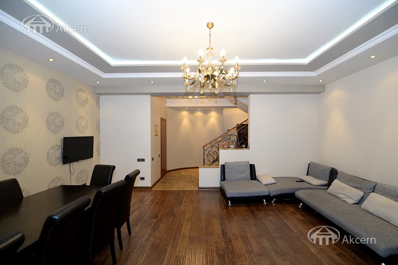 Дом · 4 комн. · 210 м² · Канакер-Зейтун