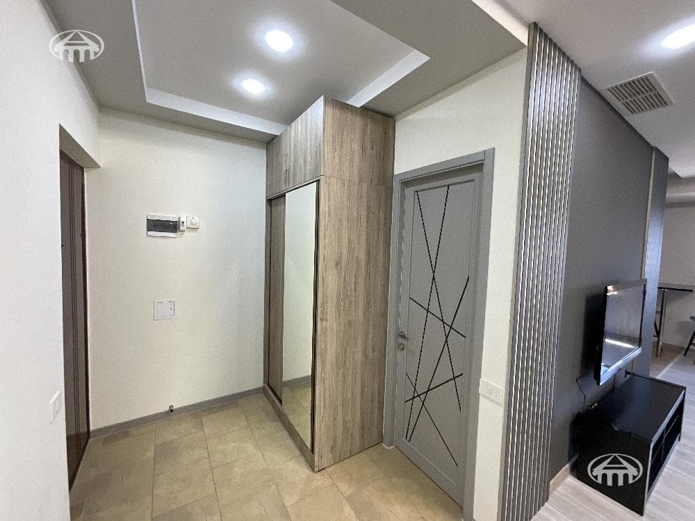Apartment · 3 rooms · 80 m² · Kentron