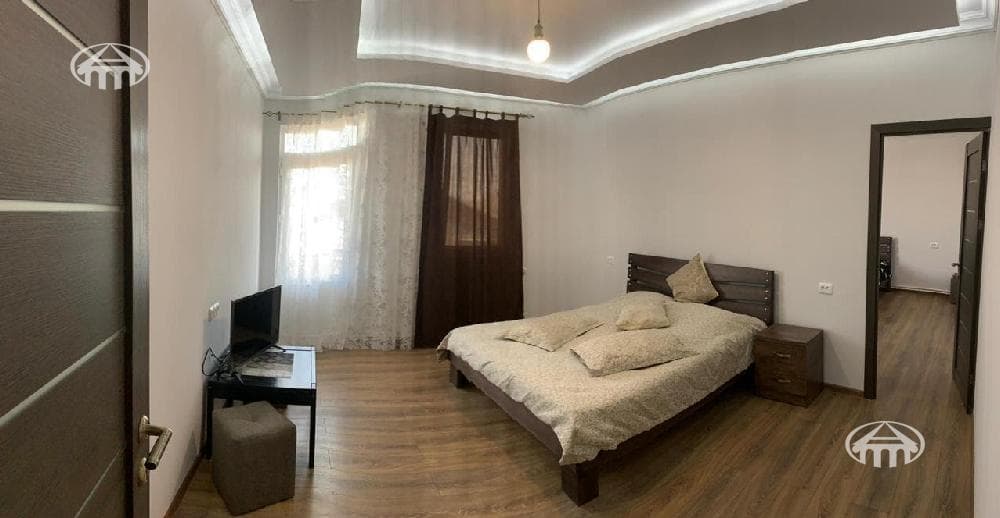 Բնակարան · 4 սեն. · 120 մ² · Կենտրոն